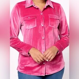 Denim & Co. Canyon Retreat pink velvet snap front top, size small
